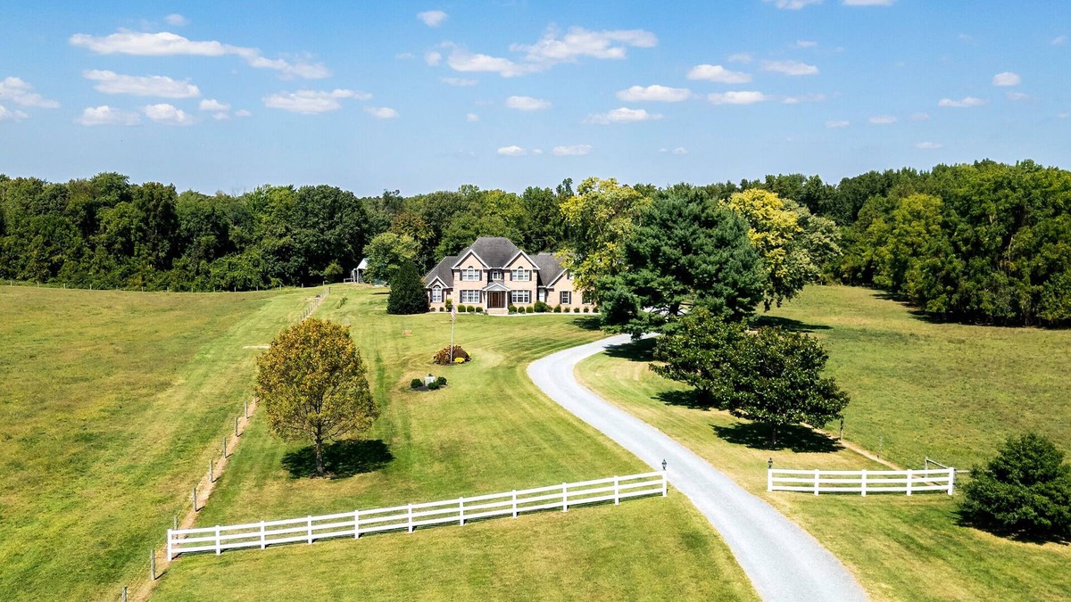 Sudlersville House | Guest Lodge | Private Pool | Outdoor Dining | Game Room