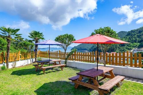 Suryuk House | Guest Pension Tong Young