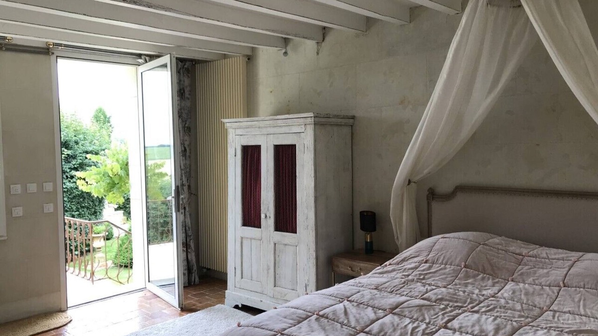 Prunay-Cassereau Bed & Breakfast | Guest room with private exterior access, located on the 1st floor.