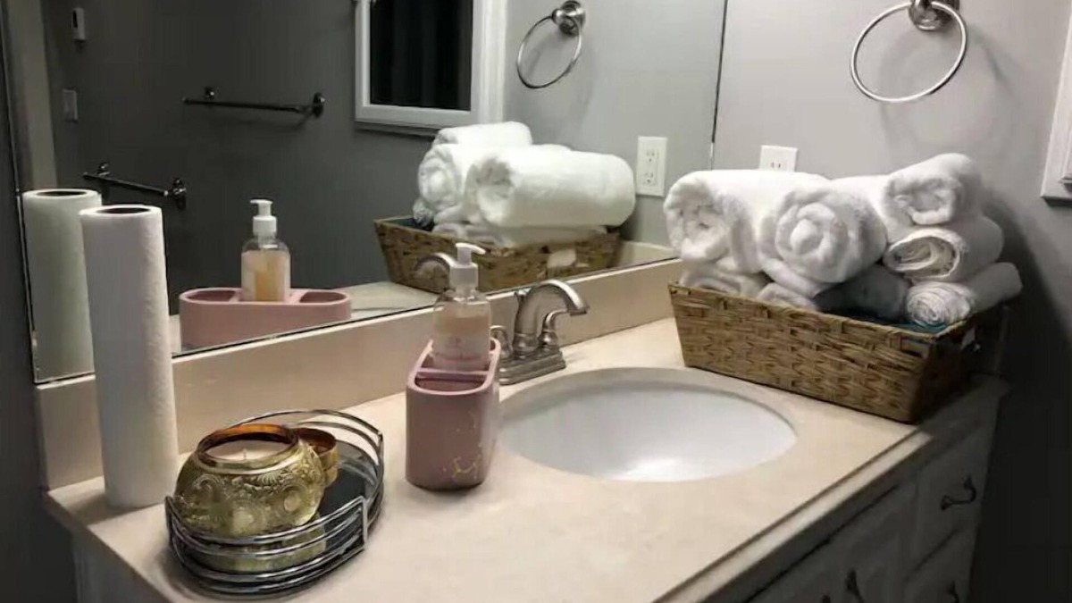 West Haven-Sylvan Apartment | Guest suit near down town-Free Parking