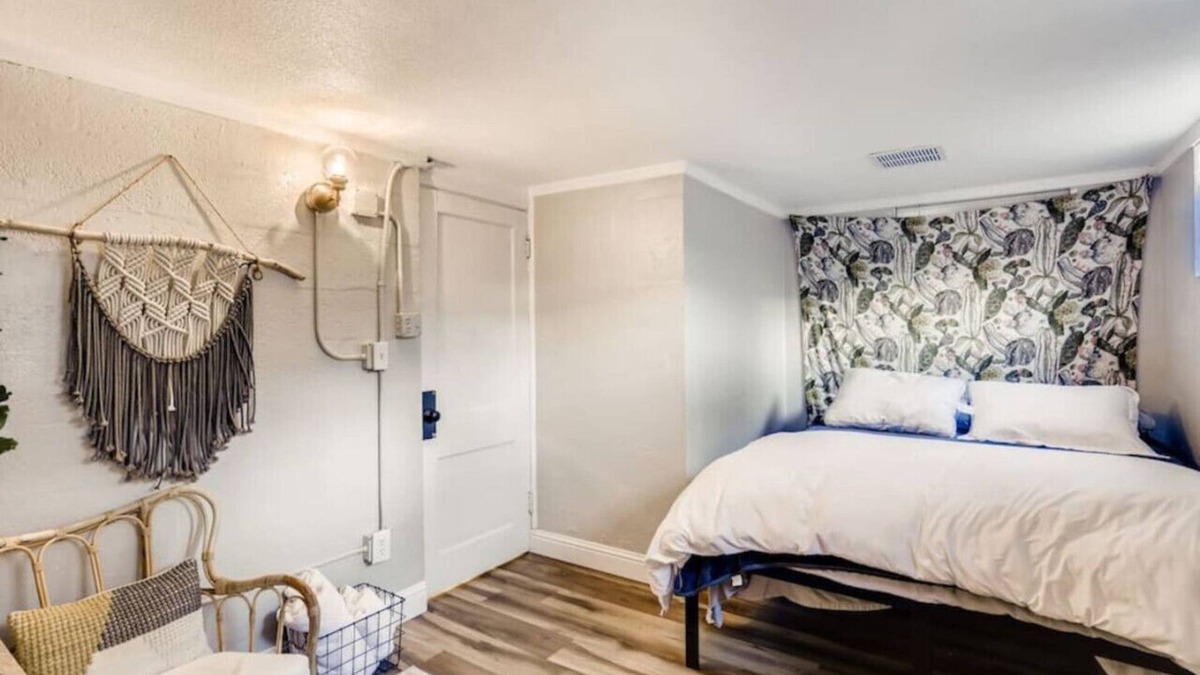 Speer Condo | Guest Suite I Kitchenette I 5 star Location I