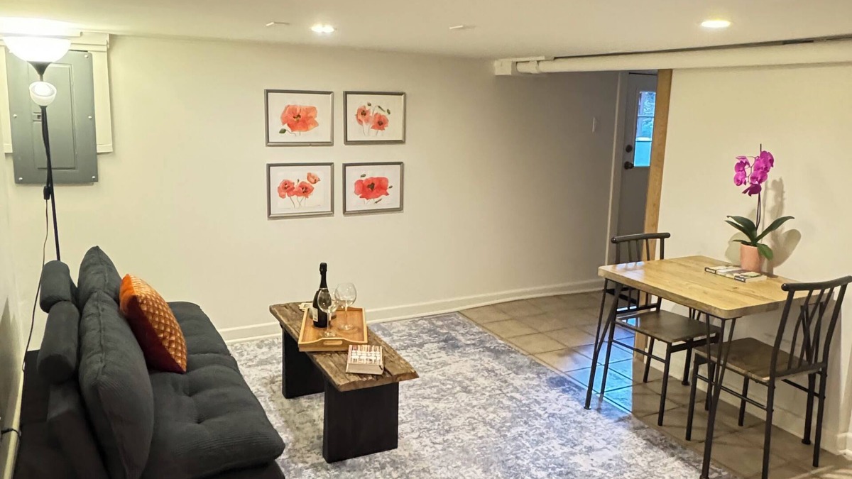 Phinney Ridge House | Guest Suite in Ballard