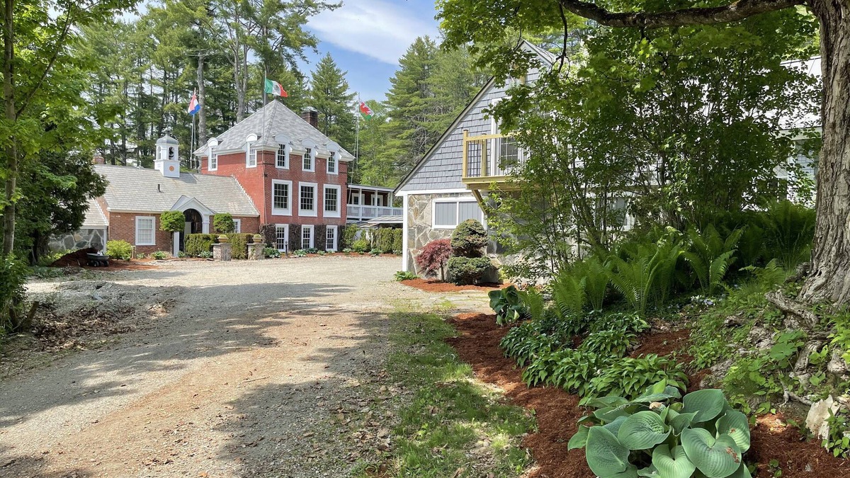 Reading House | Guest wing on a 400 private acre estate. Sleeps 8