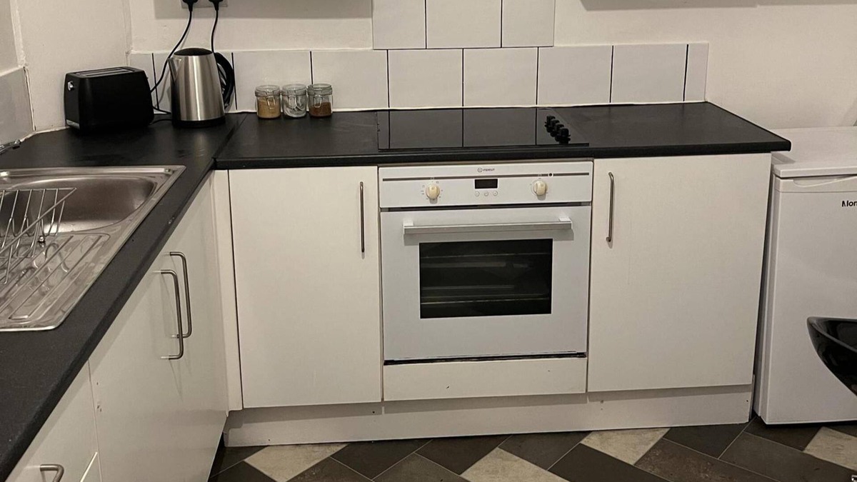 North Bitchburn House | Guesthouse-2br-parking-wifi-toiletriesprovided