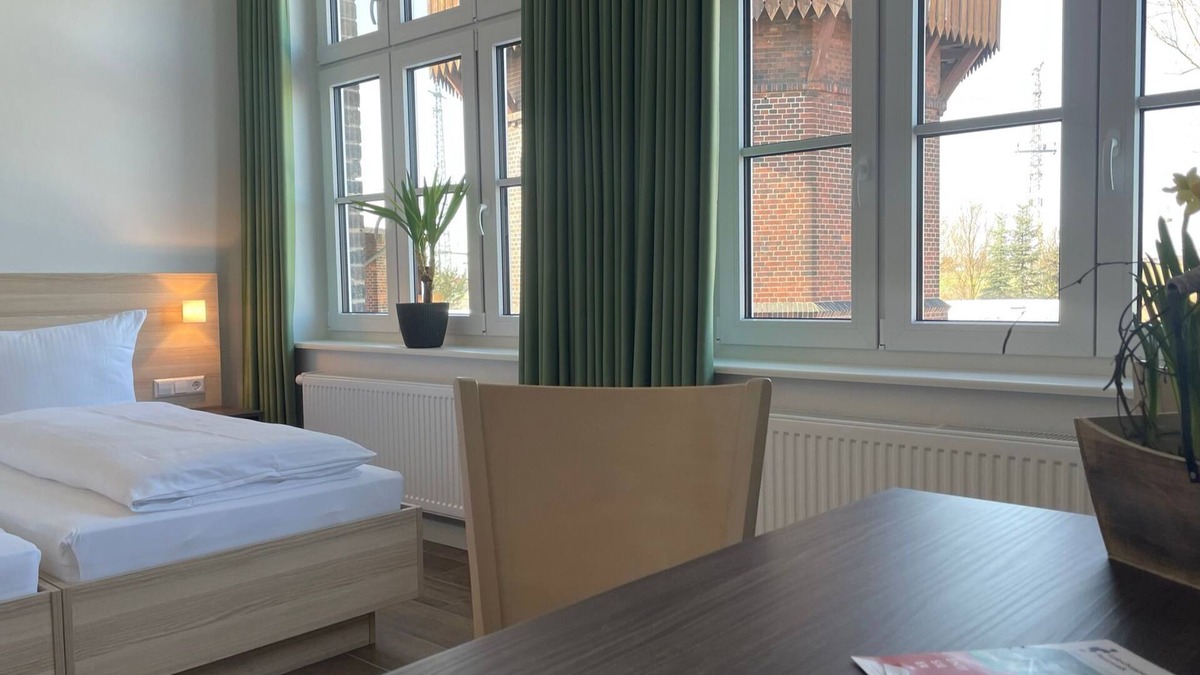 Pasewalk Apartment | Guesthouse Apartment - Laboratory I - Lokschuppen Pasewalk- Guesthouses with double rooms, single rooms