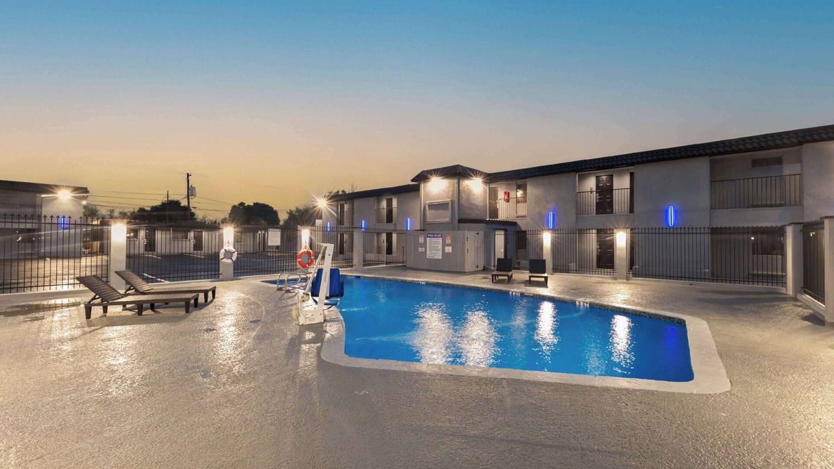 Western Division Hotel | GuestHouse Extended Stay Laredo