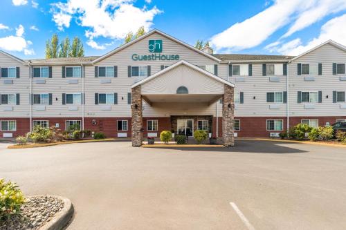 Kelso Hotel | GuestHouse Inn & Suites Kelso/Longview