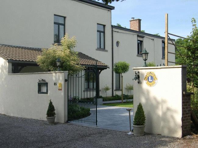 Fleurus House | Guesthouse Les Tilleuls