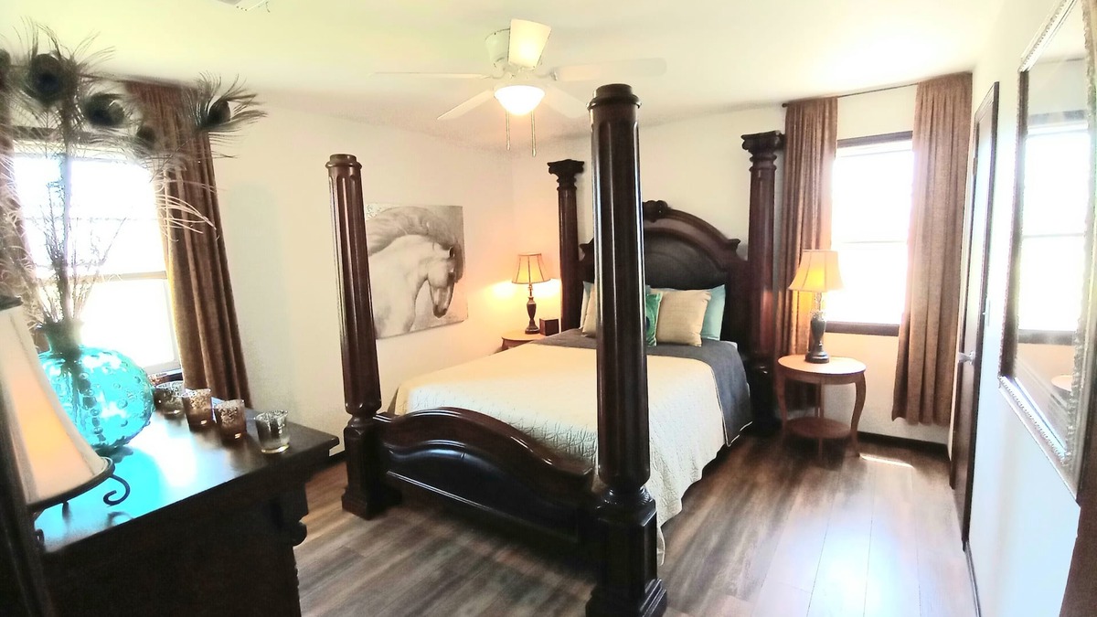 Winfield House | GUESTHOUSE w/FARM FRESH FOOD OPTIONS!