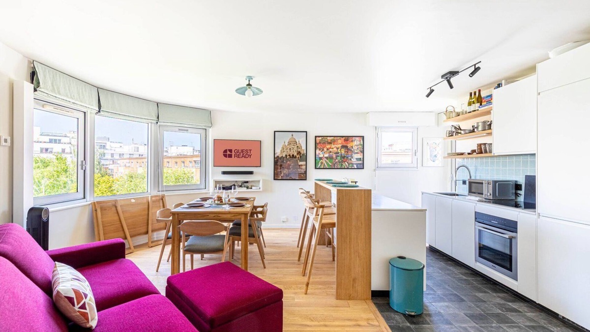 Gare Apartment | GuestReady - Bright and Chic Retreat with Balcony