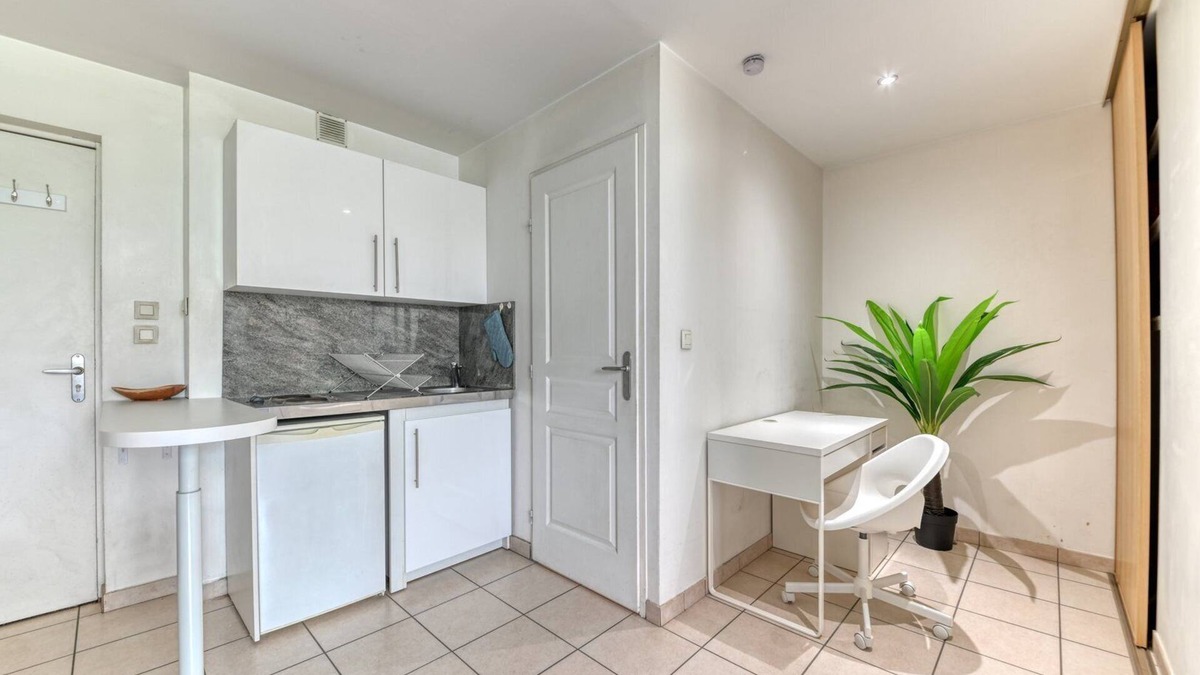Zola - Pressense Apartment | GuestReady - Cozy Villeurbanne Getaway