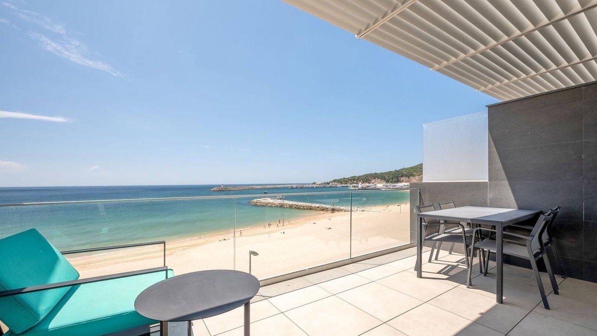 Aldeia do Meco Apartment | GuestReady - Golden sea view retreat 2