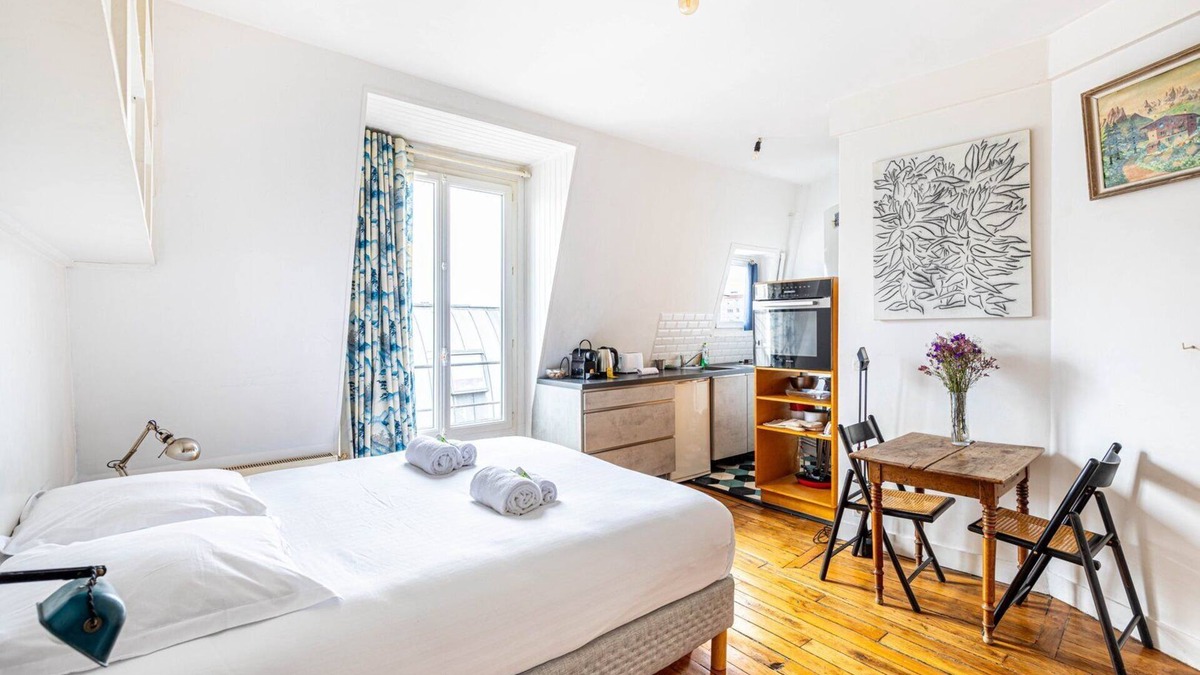 Quartier de la Chapelle Apartment | GuestReady - Parisian Charm in the Trendy 18th