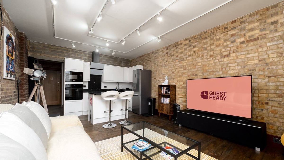 Riverside Apartment | GuestReady - Stylish retreat near Tower Bridge