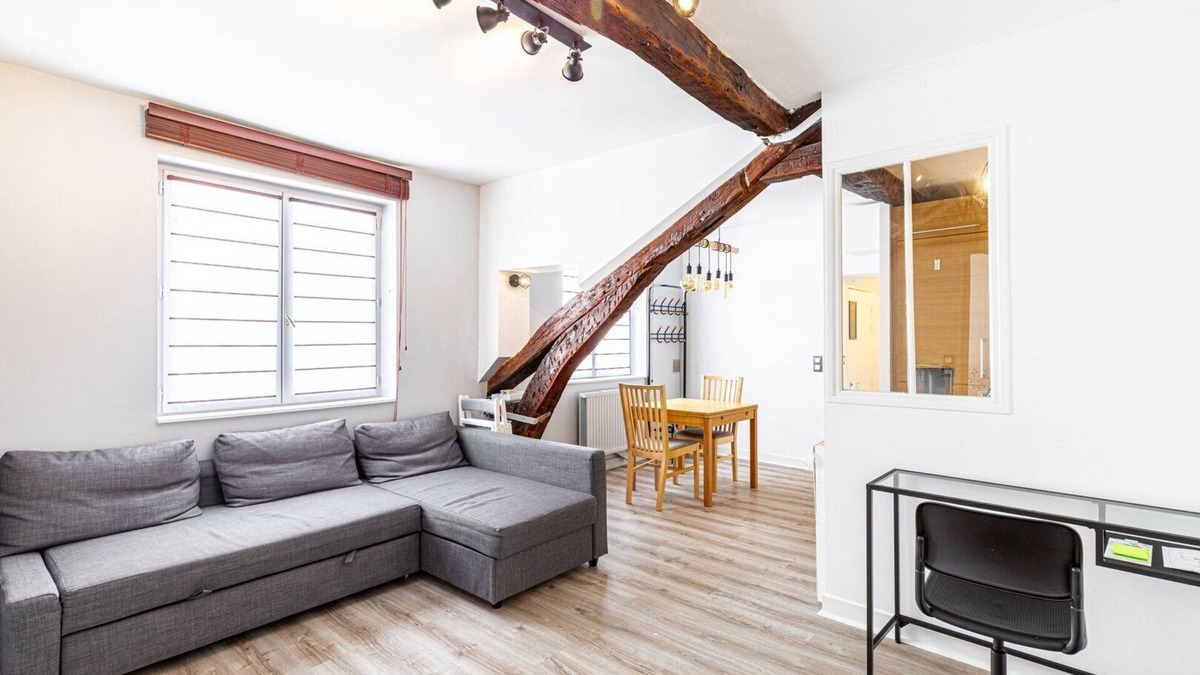 Paris City Center Apartment | GuestReady - Wooden essence near the Louvre