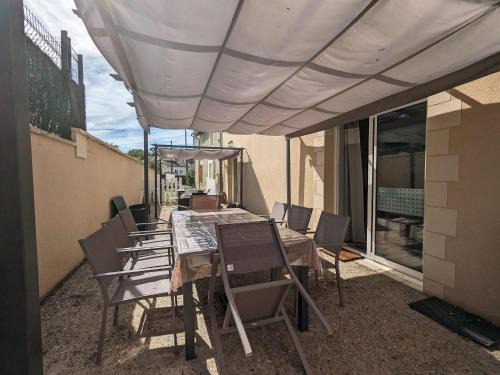 Neuvy-Saint-Sepulchre Bed & Breakfast | Guestroom Neuvy-Saint-Sépulchre, 3 pièces, 6 personnes - FR-1-591-498