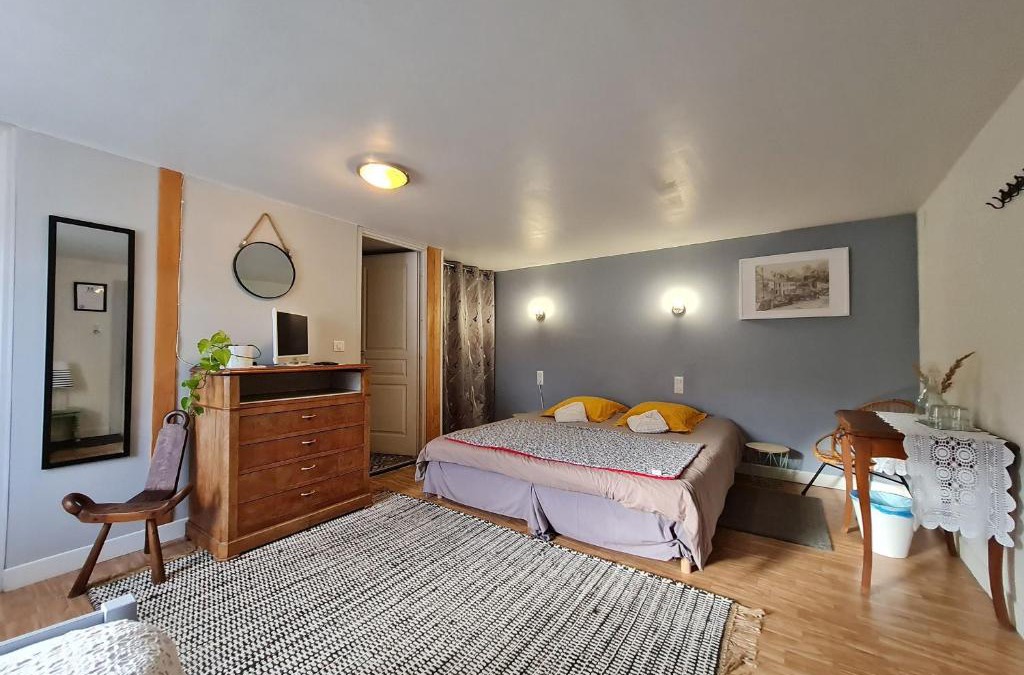 Raon-les-Leau Bed & Breakfast | Guestroom Raon-lès-Leau, 1 pièce, 3 personnes - FR-1-584-274