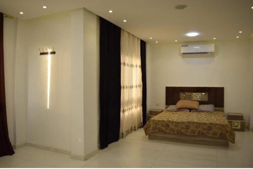 Al-Maghtas Ski Chalet | Guitar Villa جيتار فيلا