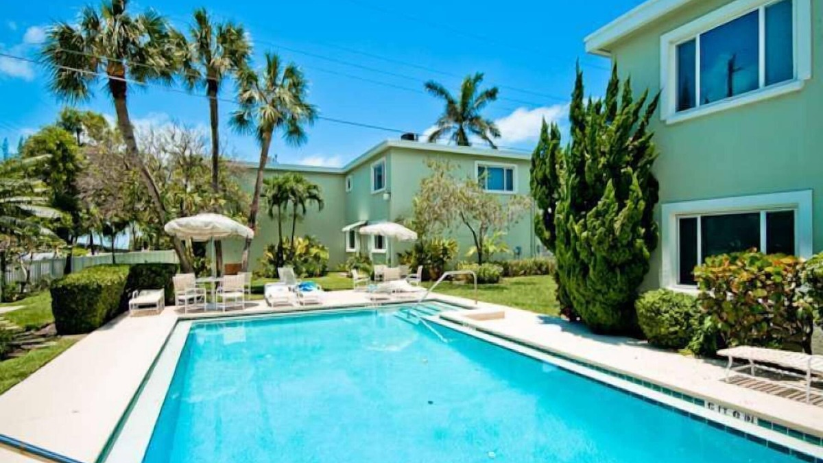 Ilexhurst Apartment | Gulf Beach Apartment - with Pool & Beach Access