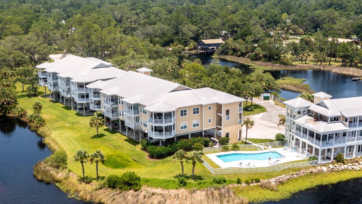 Steinhatchee Condo | Gulf Breeze Condo #208- Private Ramp! WiFi! NO DOCK THIS SCALLOP SEASON!