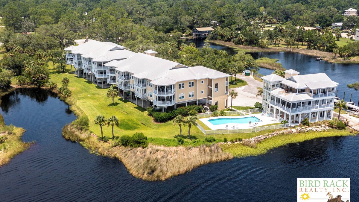 Steinhatchee Condo | Gulf Breeze Condo #207- Private Boat Ramp! WiFi! NO DOCK THIS SCALLOP SEASON!