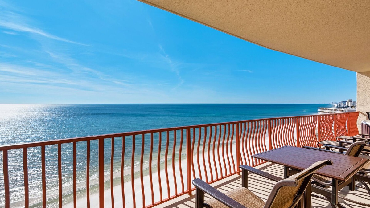Gulf Lagoon Beach Condo | ☀️ Gulf Front-FREE Beach Service-3BR Hidden Dunes 1305☀️