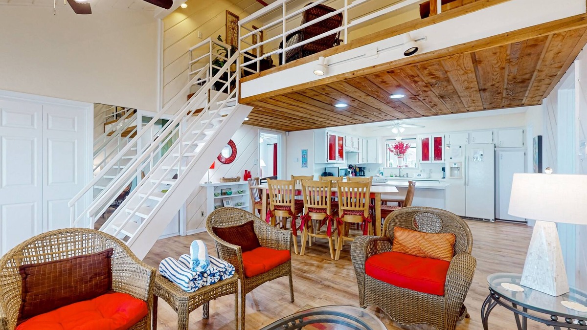 Spanish Grant House | Gulf-front home with deck, loft & direct beach access