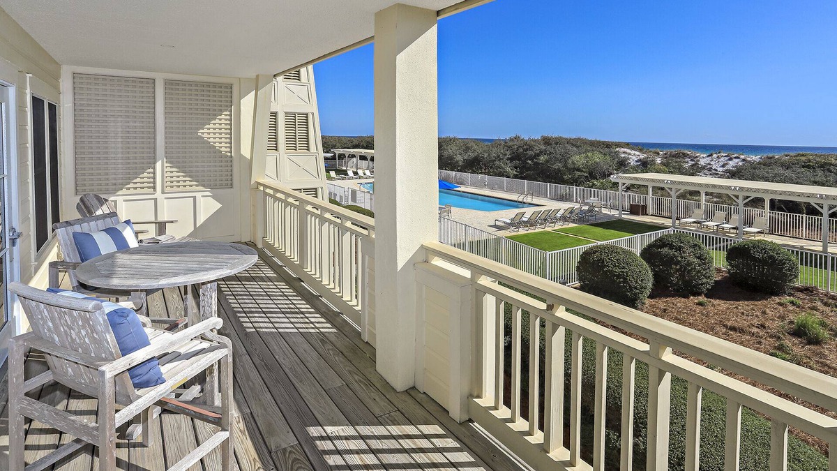 Gulf District Condo | Gulf Front Next To Beach Club- WaterColor 5 Beachside by Royal Destinations
