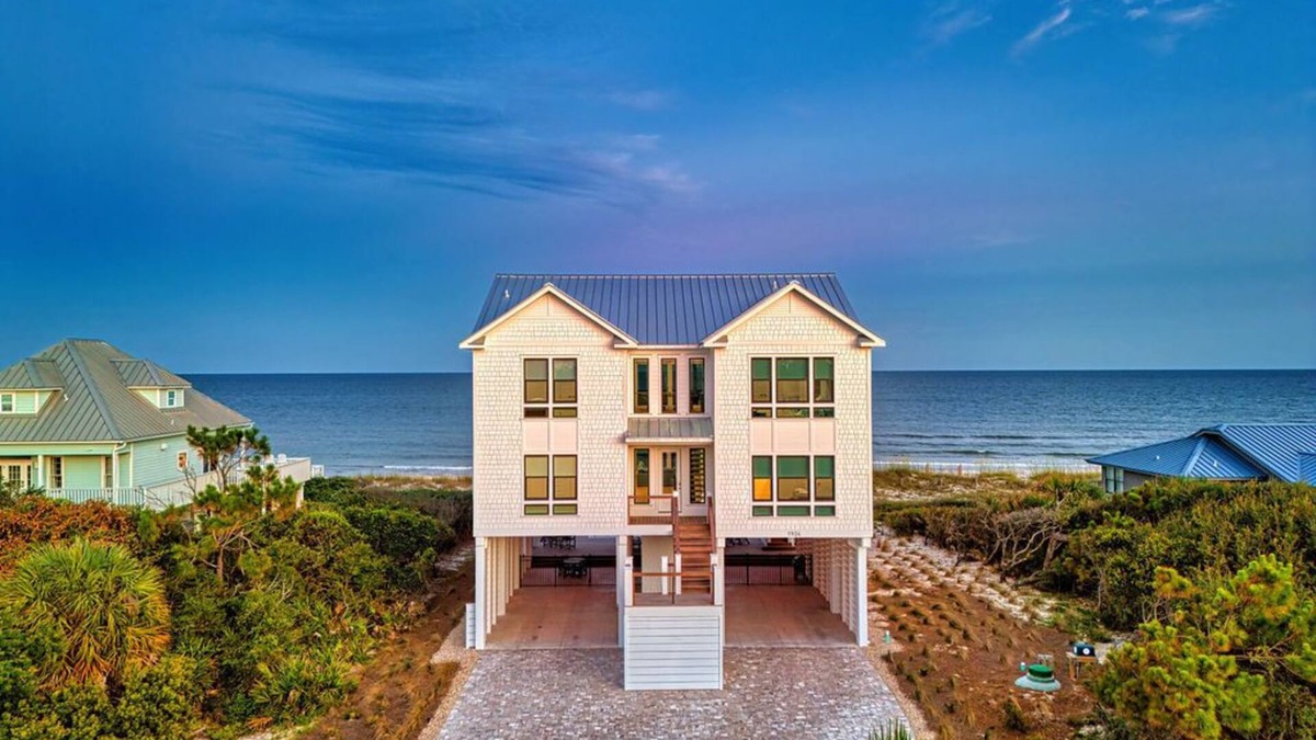 Treasure Beach Village House | Gulf Front, Private Pool, 5 BR Sleeps 14 Custom Built Home