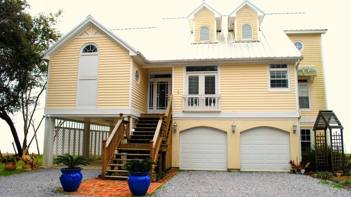 Ocean Springs House | Gulf Front With Great Views And Pool!