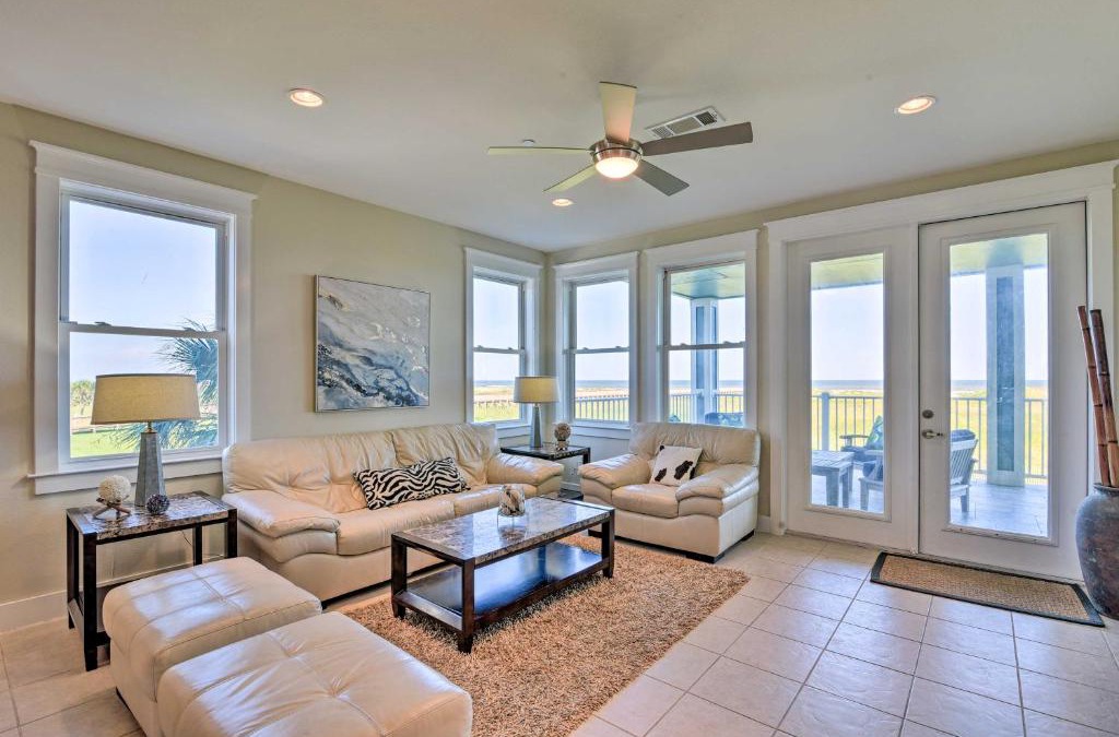 Red Fish Cove Apartment | Gulf View and Beach Access Galveston Resort Condo!