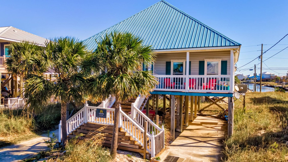 Silver Cay House | Gulf-View Home - Bay Views, Free Internet, Central AC, Washer & Dryer