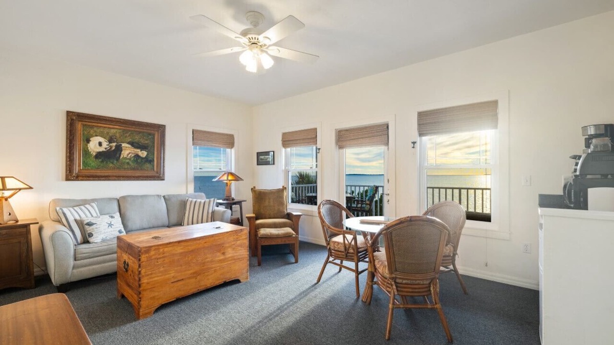 Cedar Key House | * Gulf view * Sunsets * King bed * Stilt house * Waterfront *
