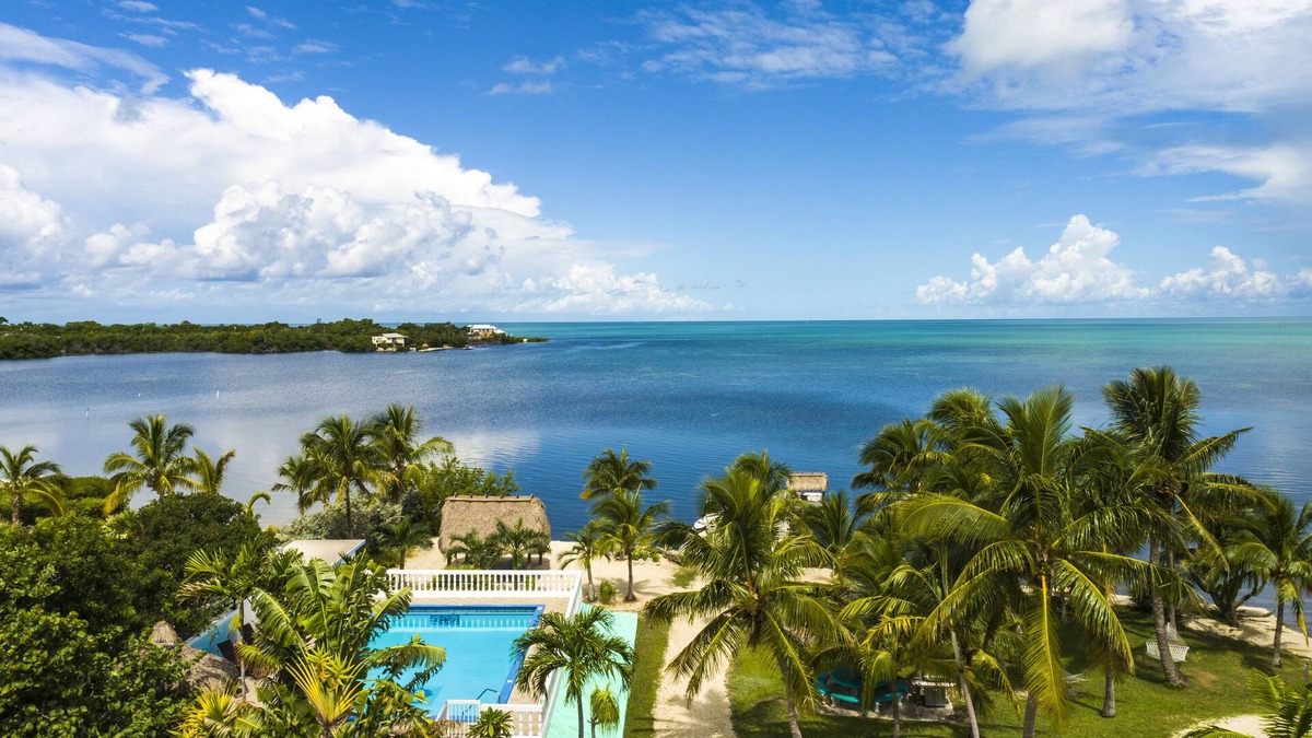 Marathon Hotel | Gulf View Waterfront Resort