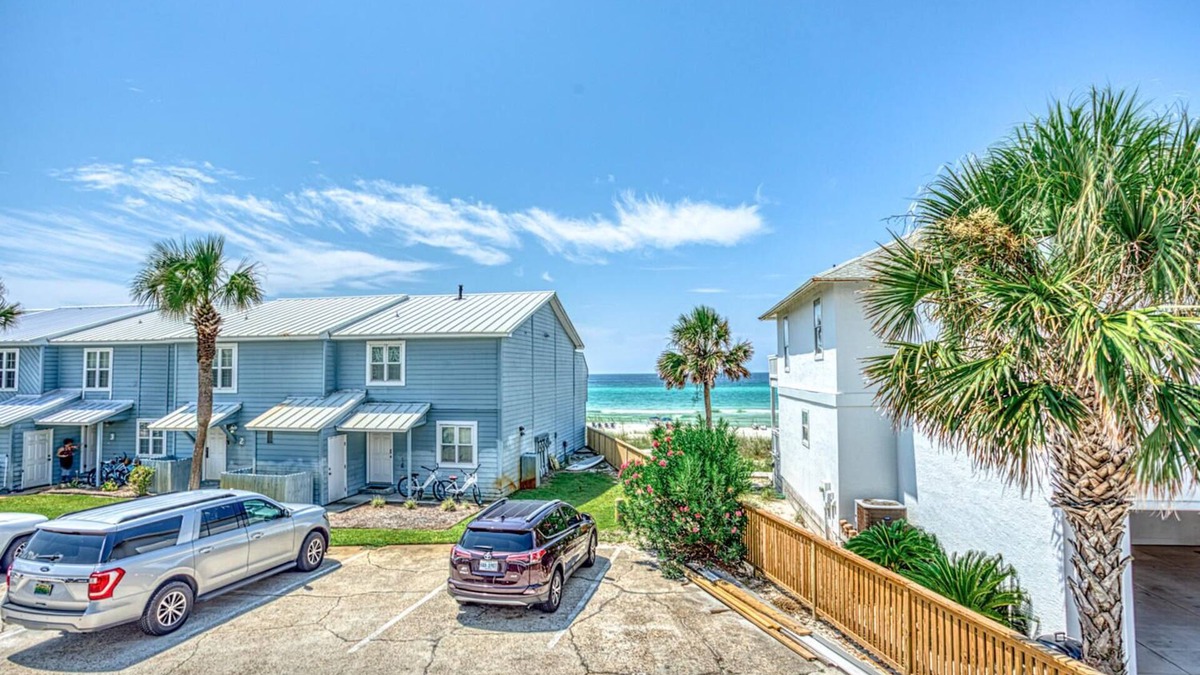 Inlet Beach House | Gulf Views! Only 30 Seconds to the beach Modern Amenities Meets Vintage Charm