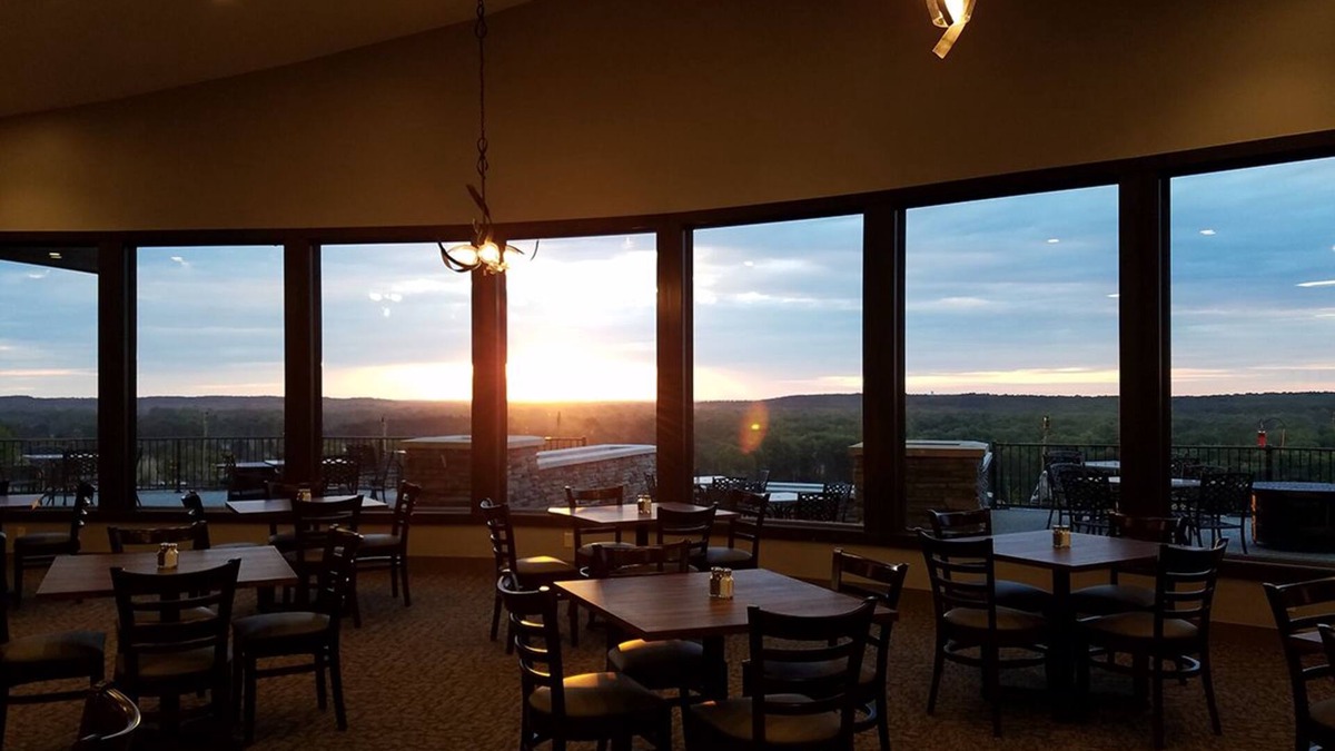 Augusta Villa | Gull Lake View Golf Resort