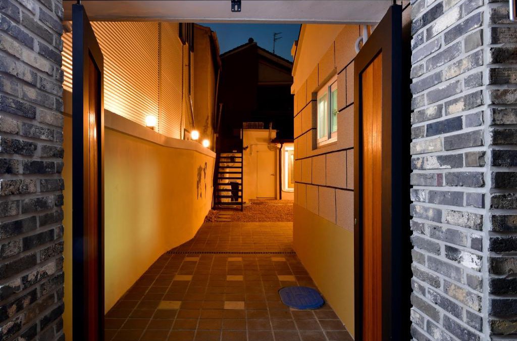 Seongnae-dong House | Guma Modern HanokStay