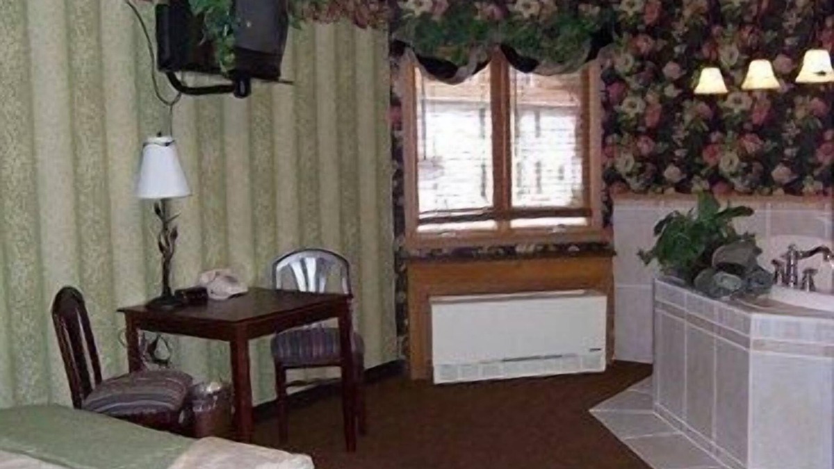 St. Marys Hotel | Gunners Inn