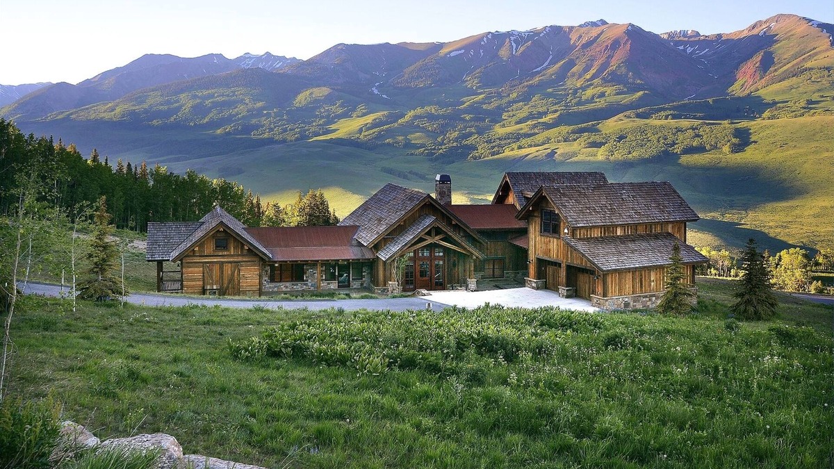 Crested Butte House | Gunsight Lodge/Ski-in Ski-out 6 Bed Home on the Slopes/Hot Tub/Sauna/Game Room!