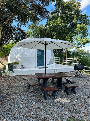Kangar Hotel | Gunung Medan Glamping & Cafe
