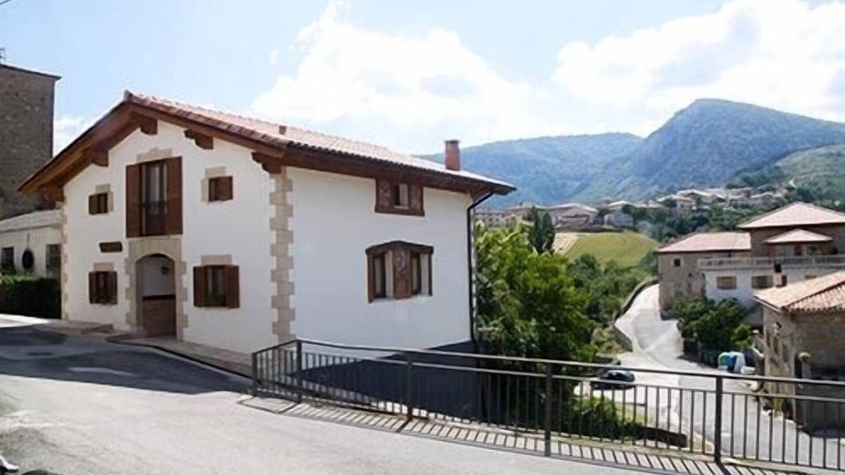 Ollo Cottage | Gure Txokoa cottage for 8 people