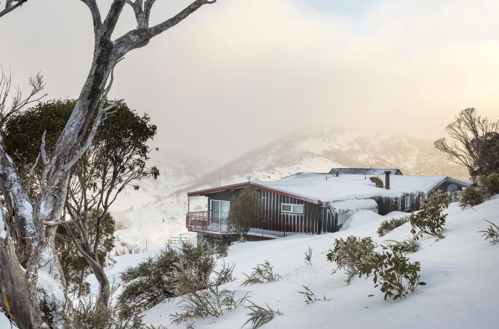 Perisher Valley Hotel | Guthega Inn
