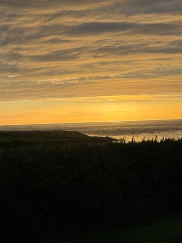 Garn Fadryn House | Gwel y Machlud Sunset View
