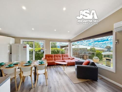 Jindabyne House | Gwenoma