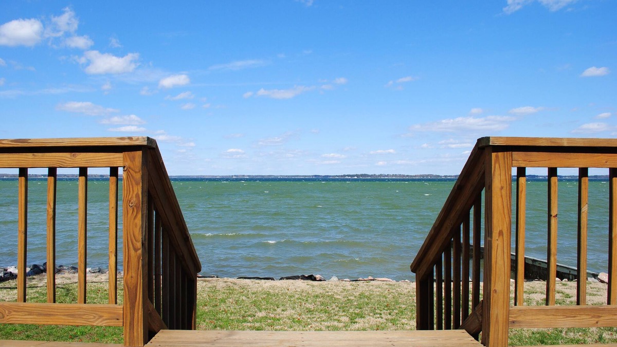 Grimstead Cottage | Gwynn's Island Cottage-Waterfront w Your Own Private Beach + Sunsets over Water
