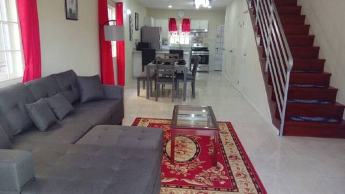 IronShore Estates House | GYM+POOL+Hottub+3 Lounge Areas-#4 Airport 10 mins 2 BED 2.5 BATH TOWNHOUSE #4 .