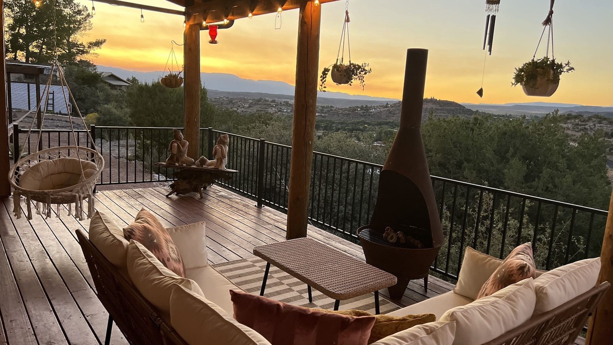 Lake Montezuma House | Gypsy Treasures Inn with hot Tub