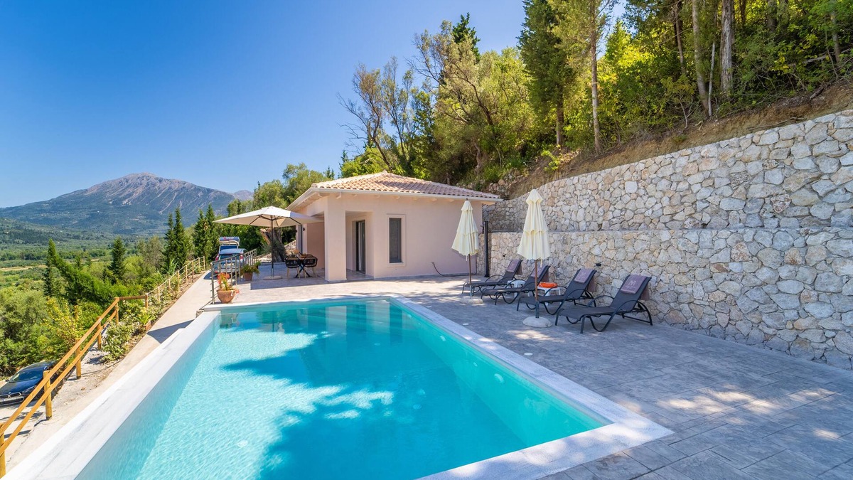 Evgiros Villa | Gyri Villa, overlooking Vassiliki bay