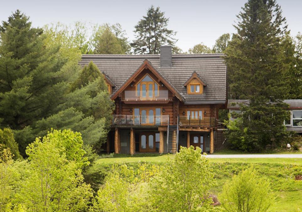 Sainte-Marie Bed & Breakfast | Hébergement "La Maison en Bois Rond"