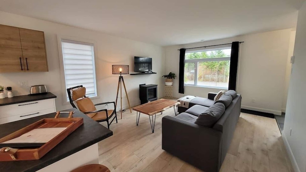 Pont-Rouge House | Hôtel à la maison - La Halte